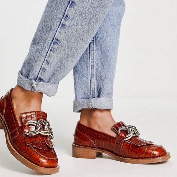 “Like New” ASOS Design Medallion Leather Loafers - Picture 4 of 7